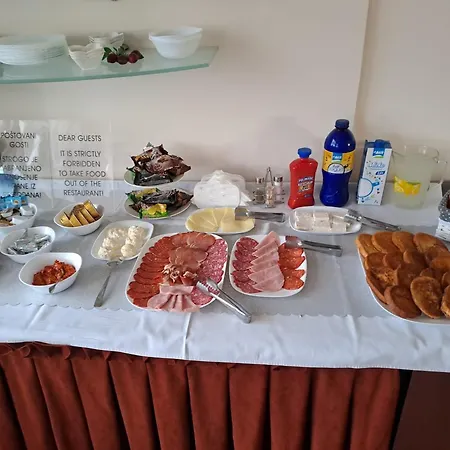 Garni Belvedere Lux 2* クラリエボ